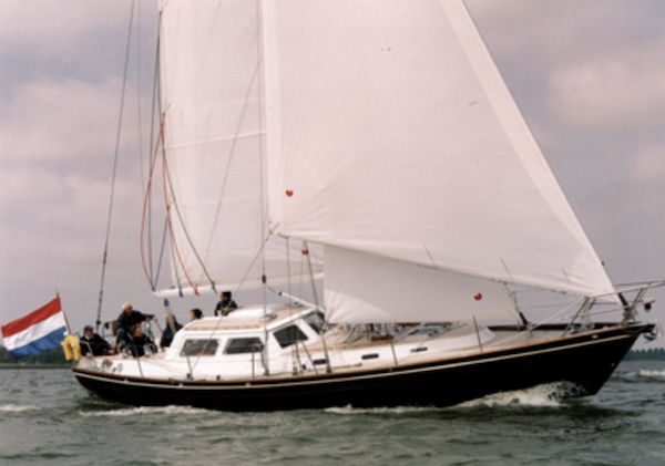 VICTOIRE 1270 DECKSALOON
